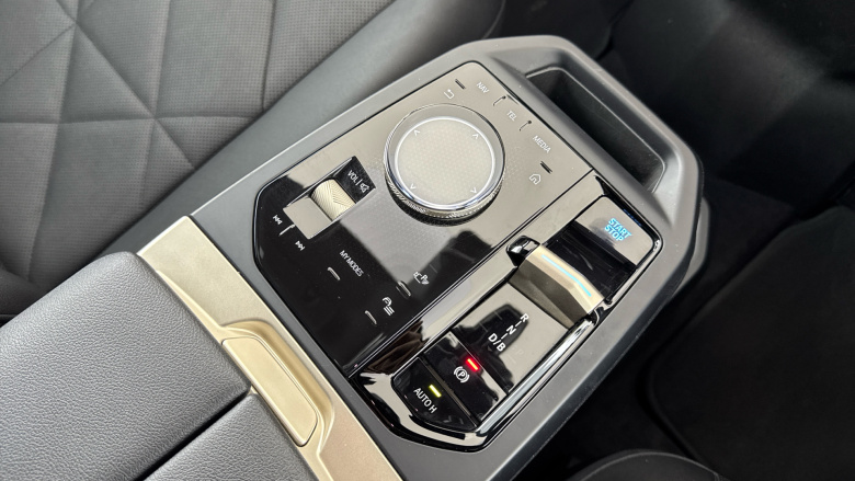 BMW iX 240kW xDrive40 M Sport 76.6kWh 5dr Auto Electric Estate